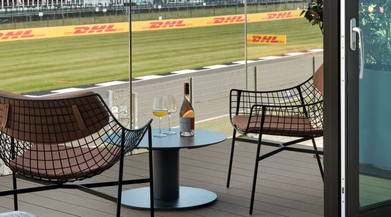 trackside residence - hotel stay in silverstone