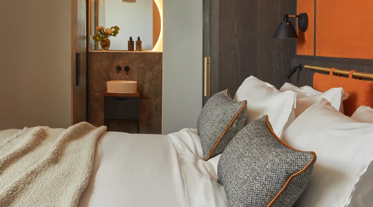 Residence Bedroom - Escapade Silverstone - Double Bed, Bathroom, Orange.jpg